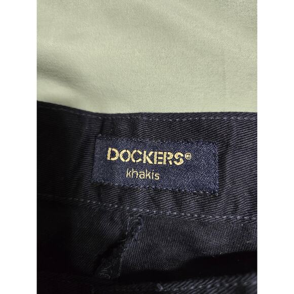Dockers khakis size 36 men's navy blue shorts - Picture 3 of 9